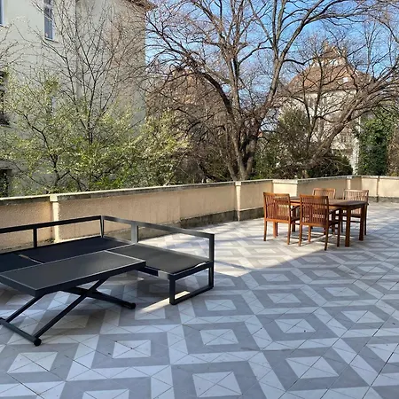 Superb Studio With Ac Plus 40 Sqm Terrace In The Greens Of Buda City Centre Budapešť Exteriér fotografie